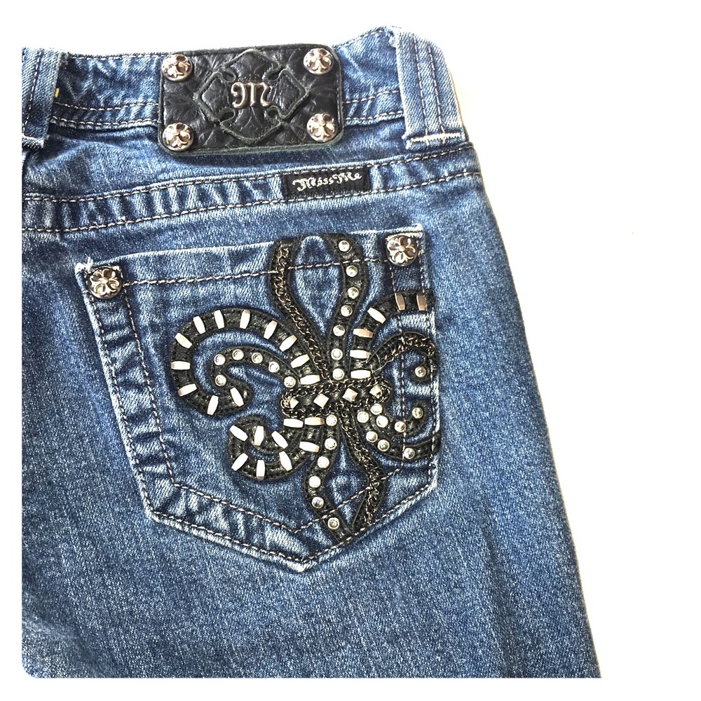 ⚜️Miss Me Jeans ⚜️ straight cut, size 27